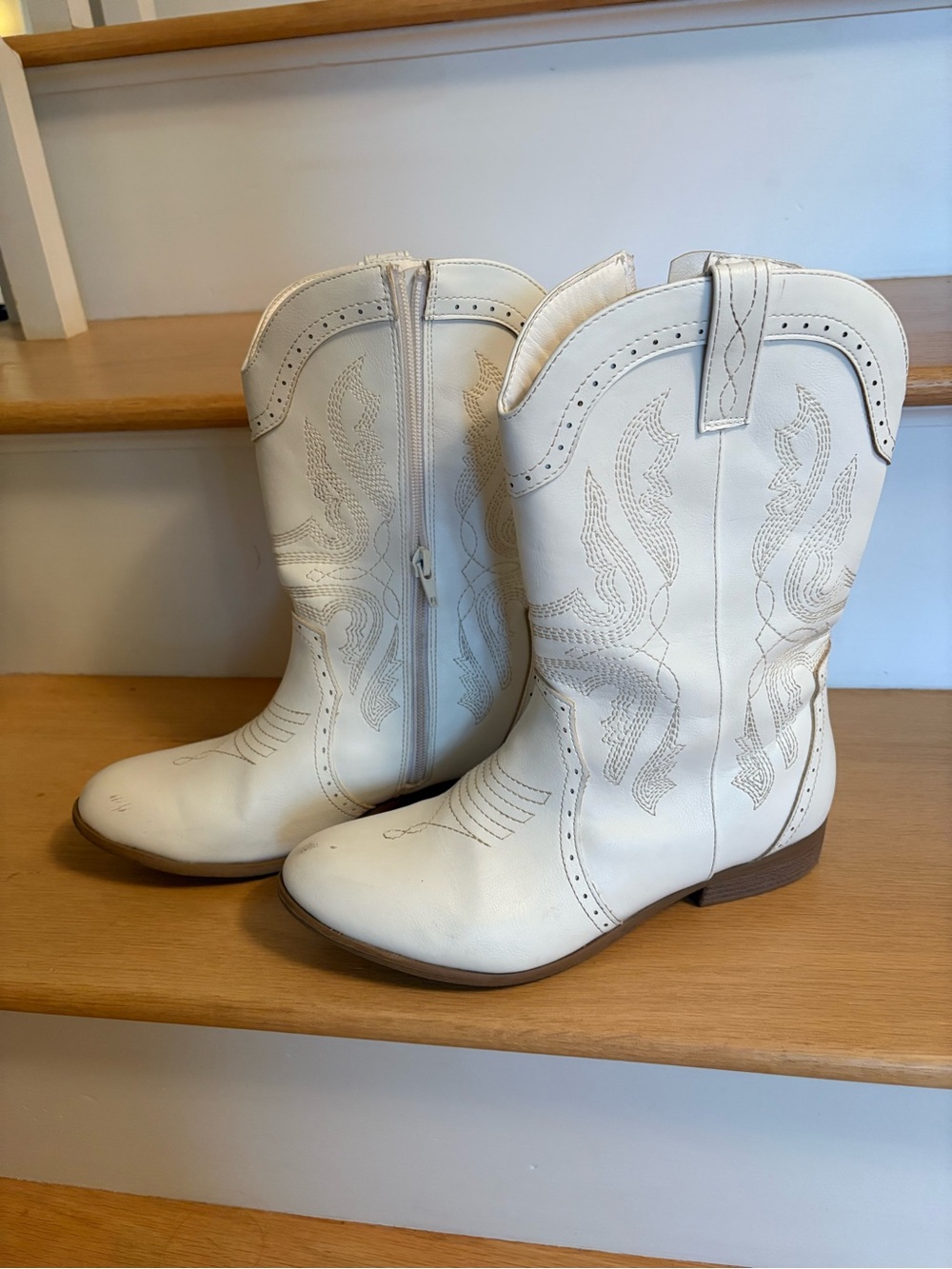 Girls White Western Cowboy Boots - Classic Embroidered Style